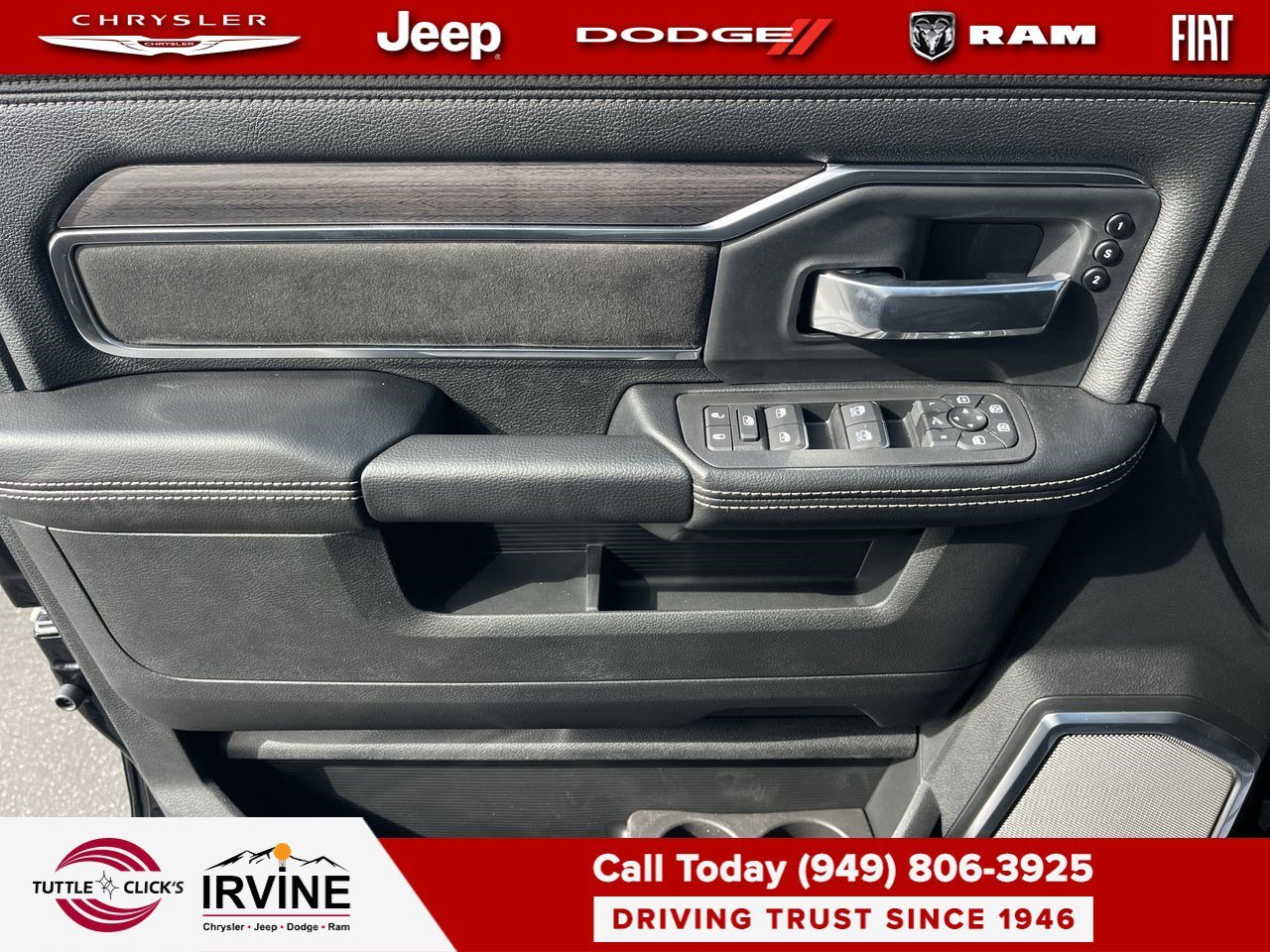 New 2026 Diamond Black Crystal Pearl-Coat Exterior Paint RAM Laramie image 20