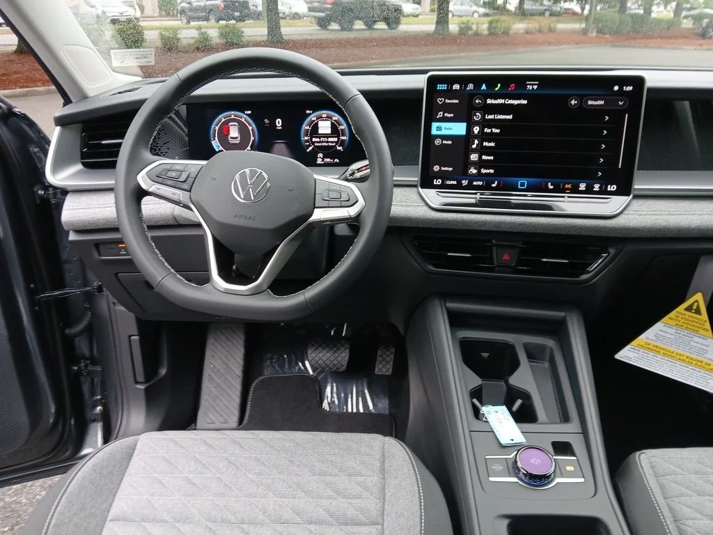 2025 Volkswagen Tiguan S - Photo 14