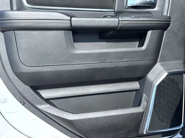 New 2026 Bright White Clear-Coat Exterior Paint RAM Laramie image 15