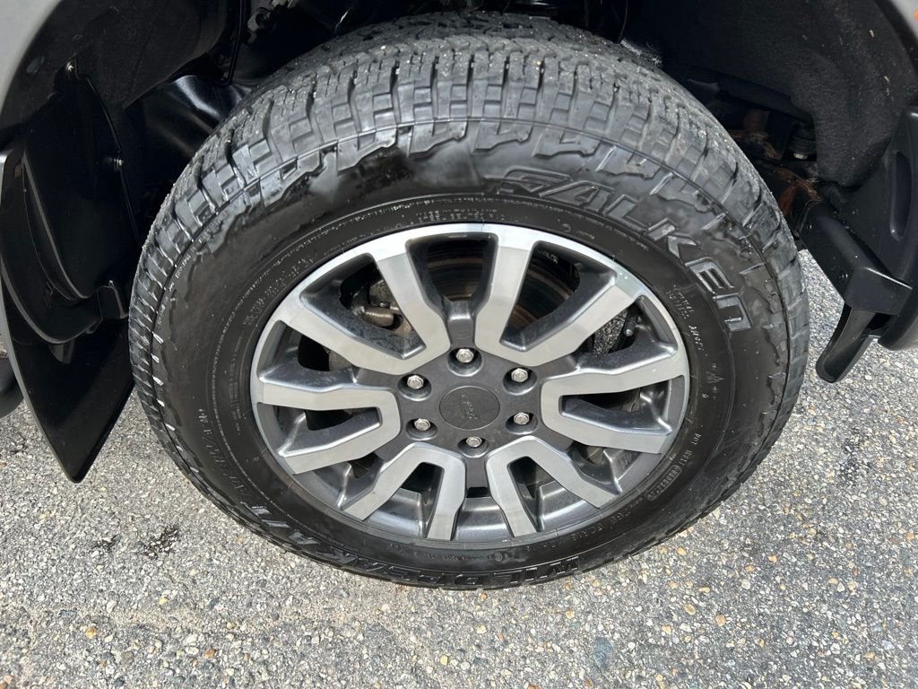 Used 2020 Red Ford Lariat image 27