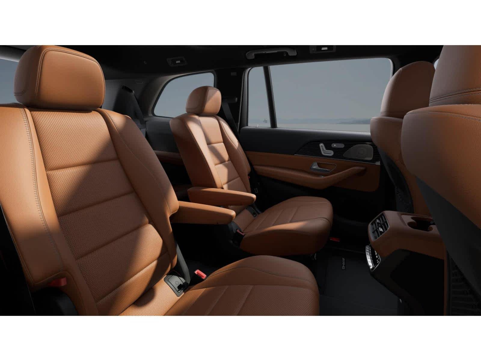 New 2027 MANUFAKTUR Moonlight White Metallic Mercedes-Benz GLS 450 image 5