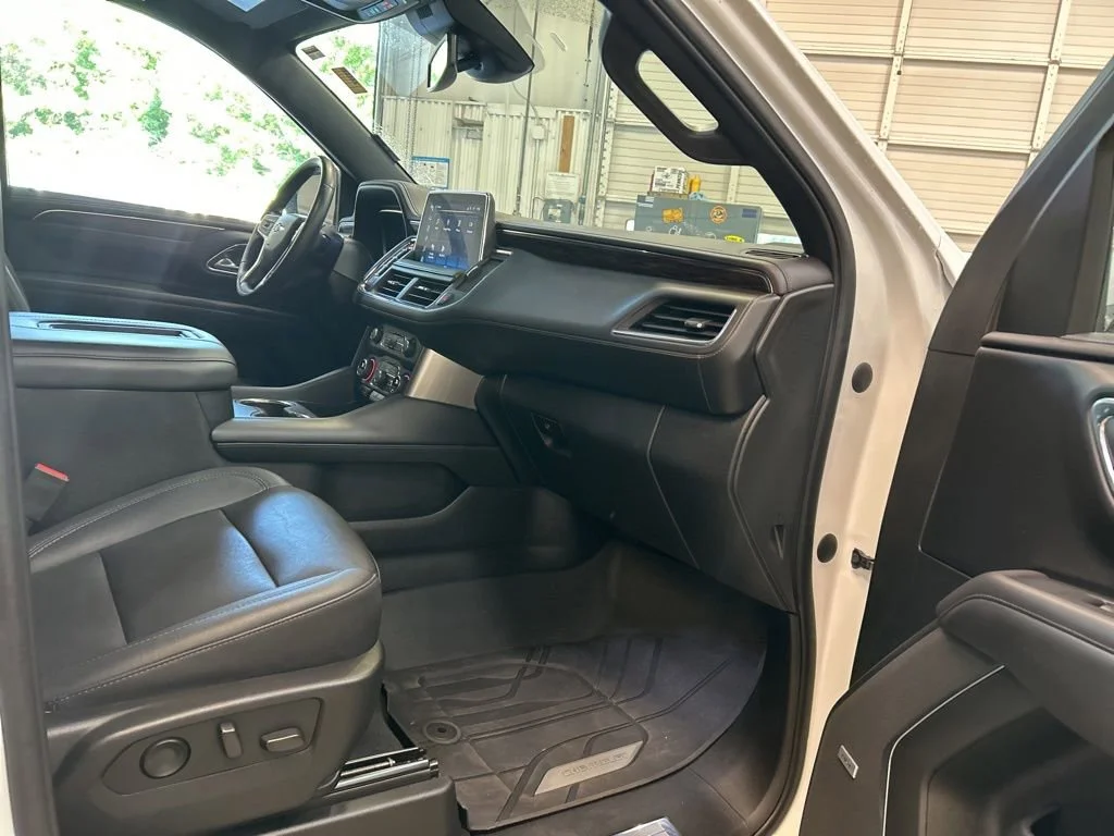 Used 2023 Summit White Chevrolet LT image 23