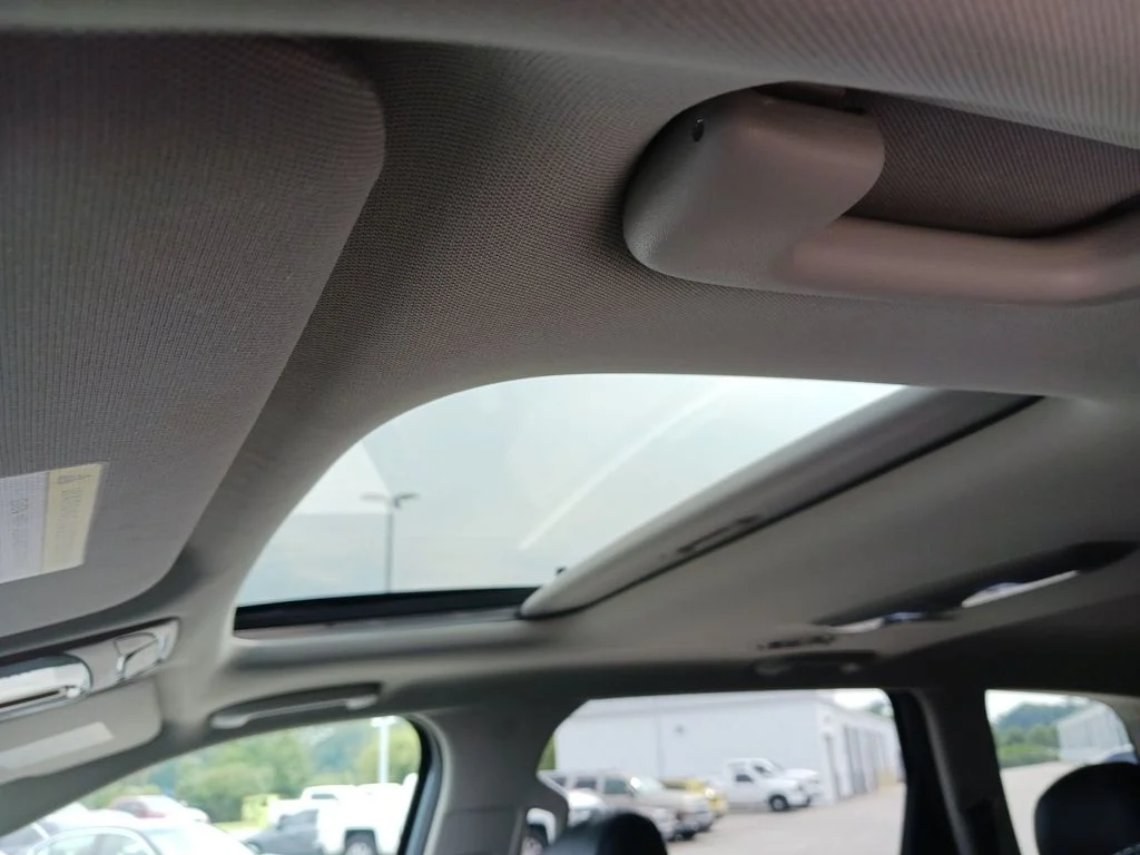 Used 2021 Silver Kia S image 22