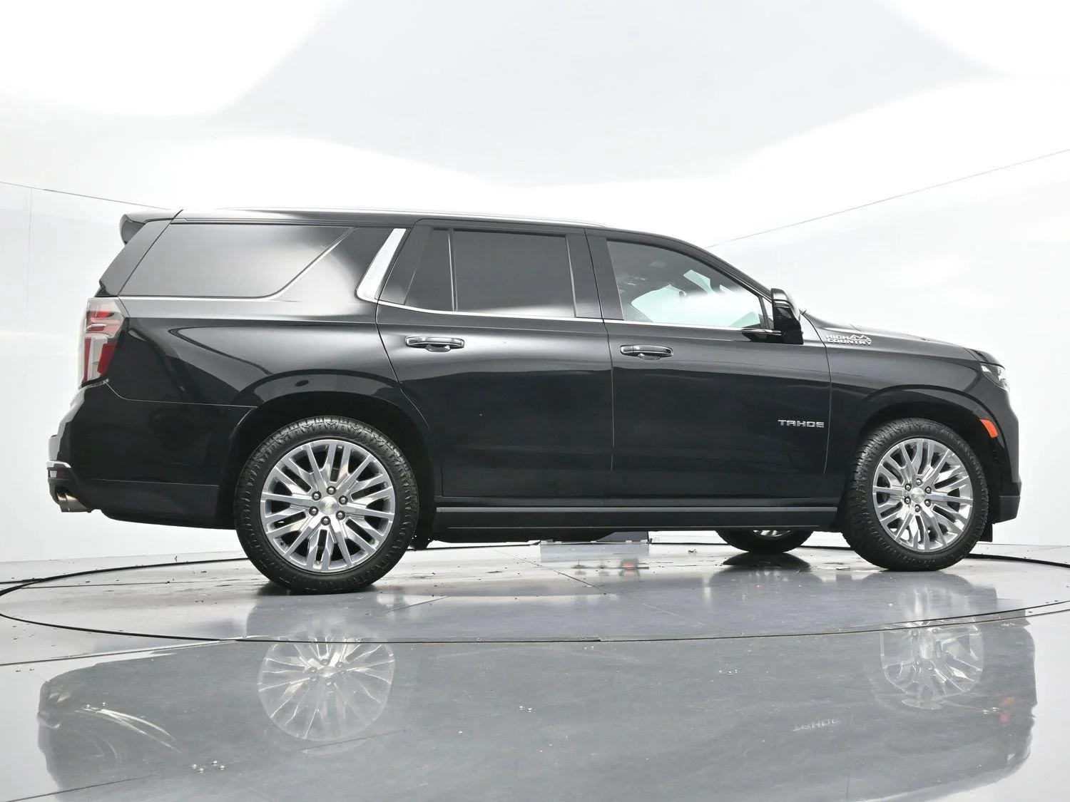 Used 2022 Black Chevrolet High Country image 55