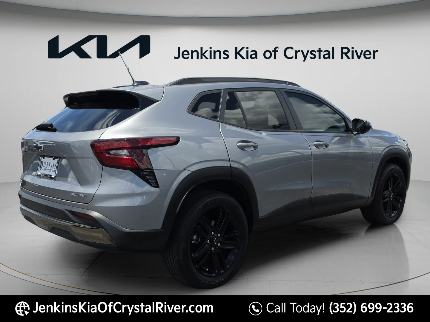 Used 2025 Sterling Gray Metallic Chevrolet ACTIV image 4