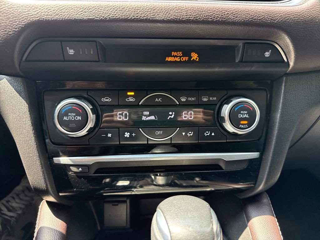 Used 2017 White Mazda Grand Touring image 18