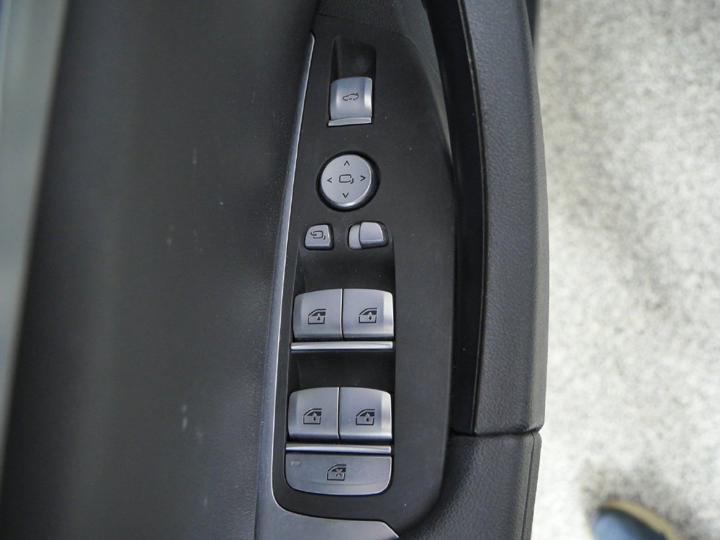 Used 2021 Dark Graphite Metallic BMW xDrive30i image 35