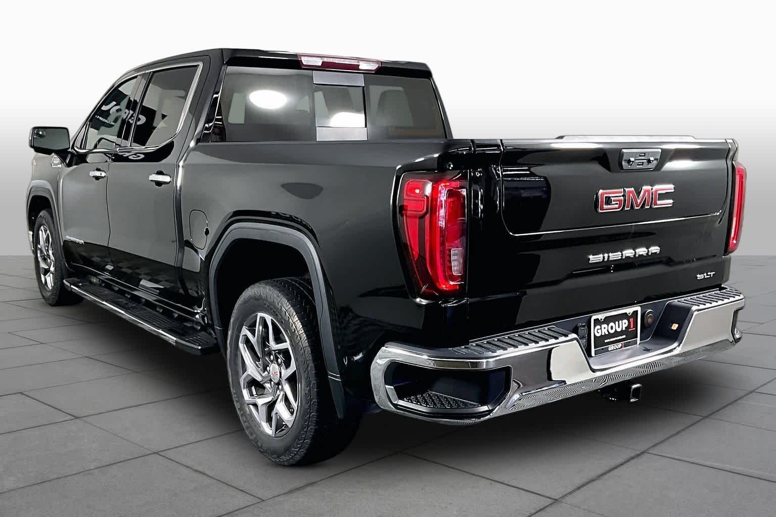Used 2023 Onyx Black GMC SLT image 11