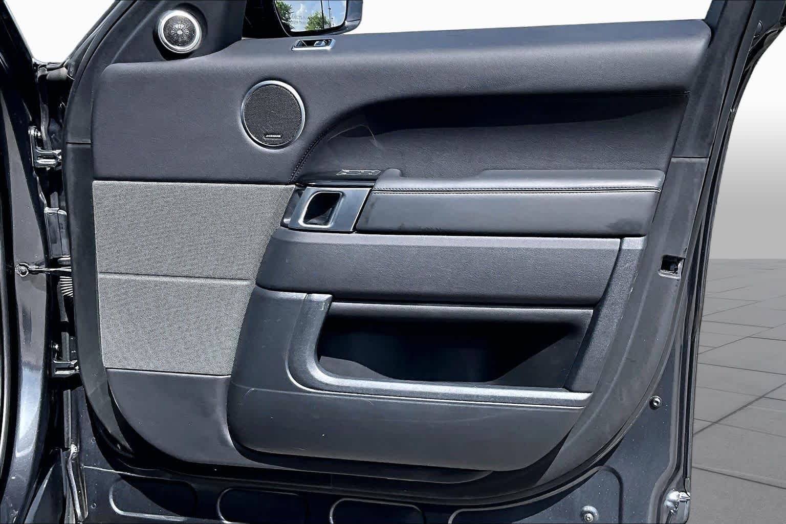 Used 2021 Carpathian Grey Premium Metallic Land Rover HSE Silver Edition image 22