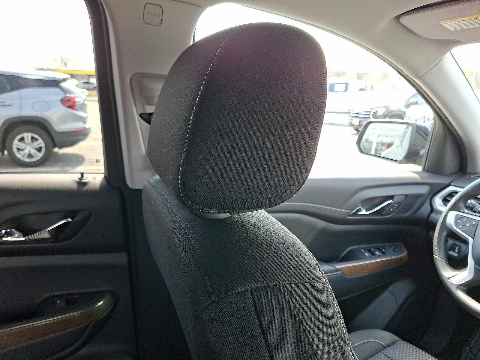 Used 2023 Ebony Twilight Metallic GMC SLE image 13