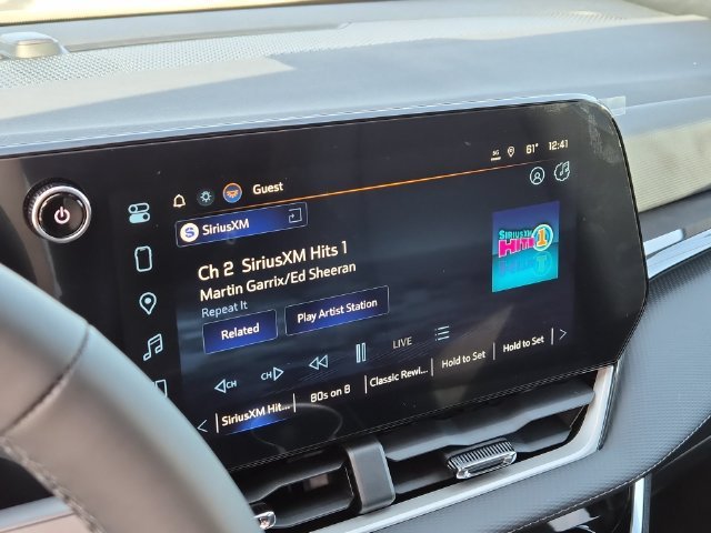 2027 Chevrolet Equinox LT - Photo 12