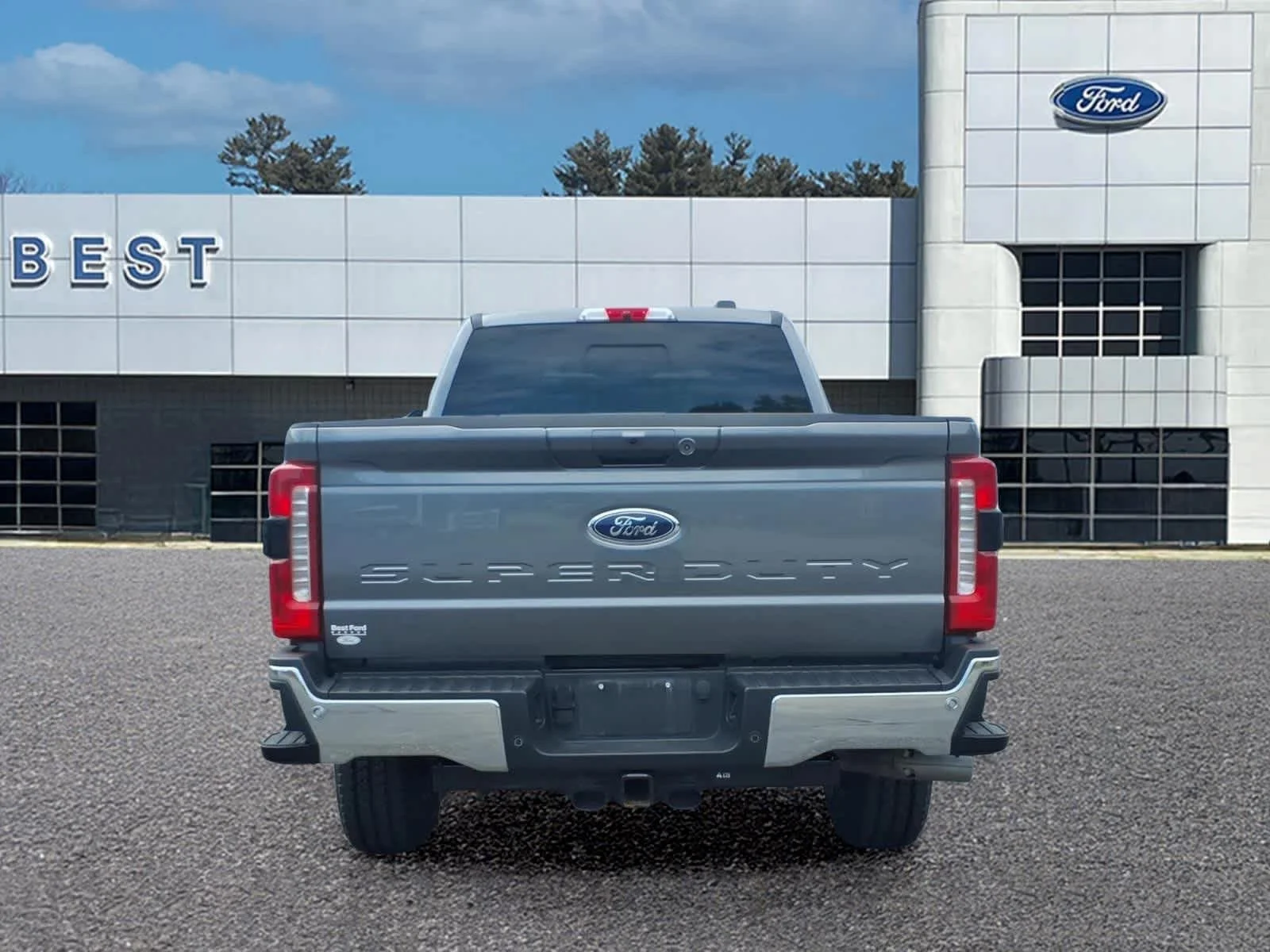 Used 2024 Carbonized Gray Metallic Ford LARIAT image 5
