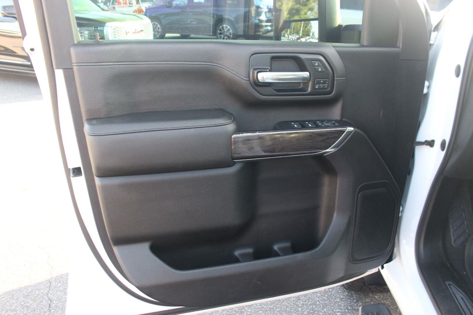 Used 2020 SUMMIT WHITE Chevrolet LTZ image 13