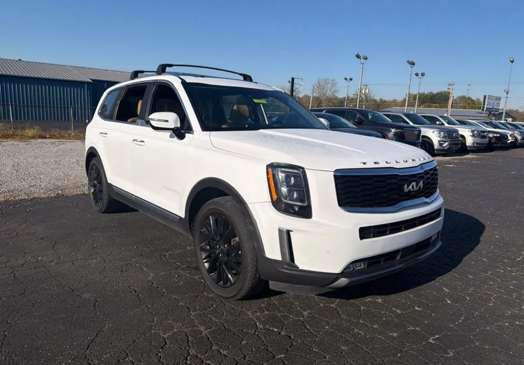 Used 2022 White Kia SX image 3