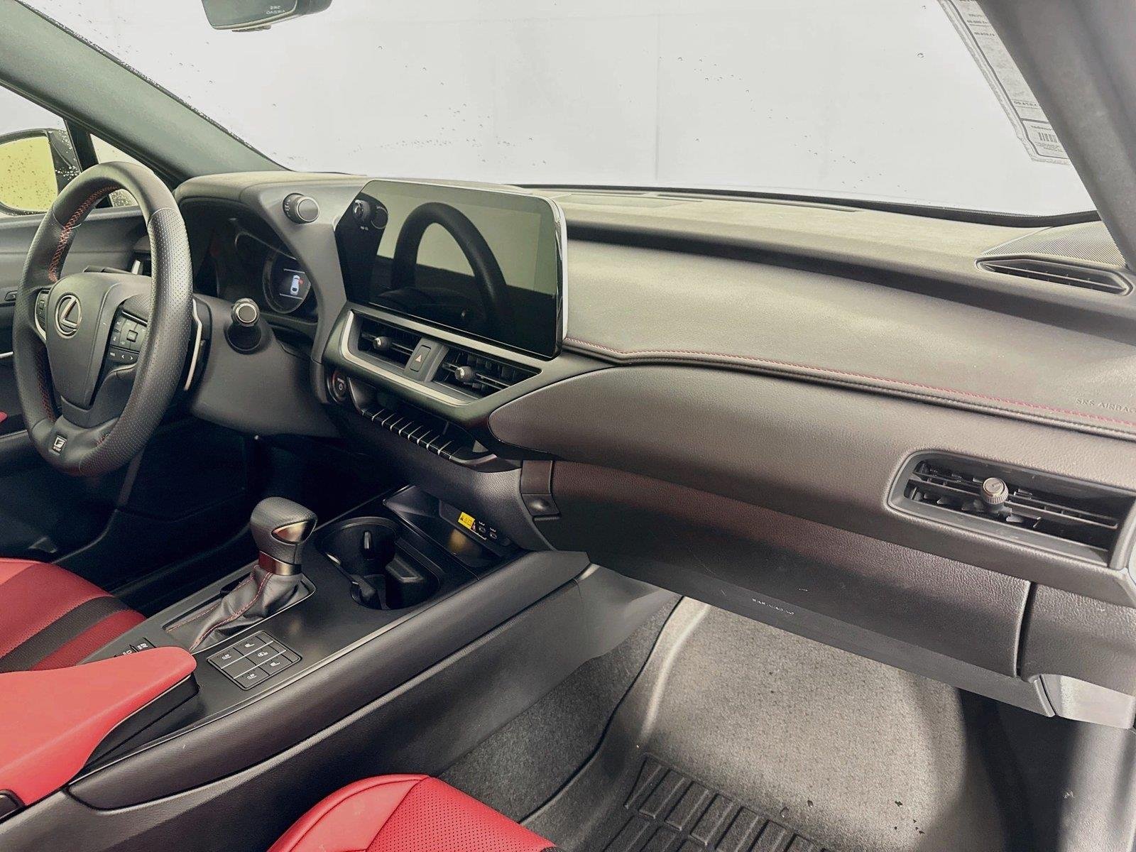 Used 2024 Iridium w/ Obsidian Roof Lexus UX 250h F SPORT Handling image 46