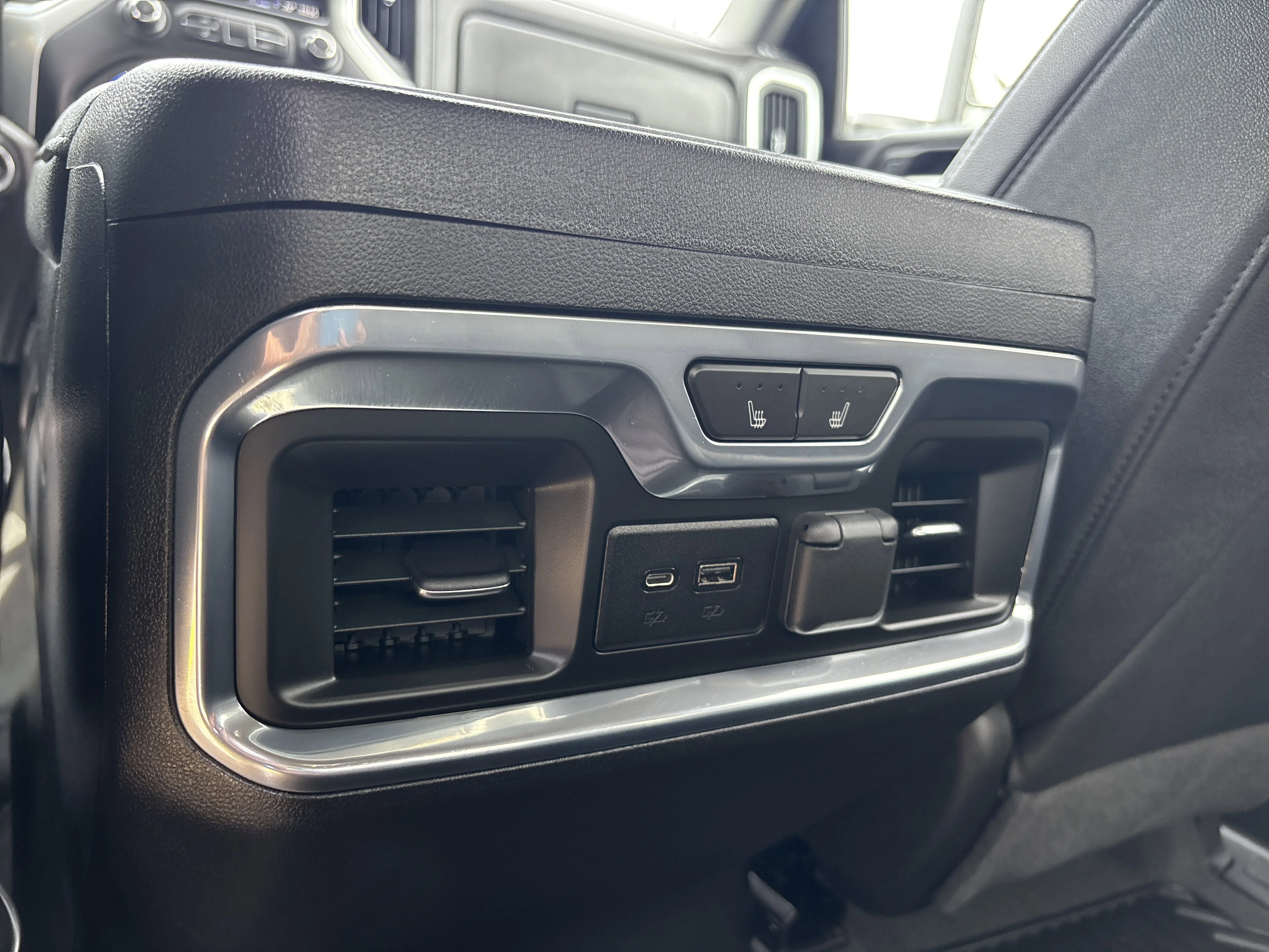 Used 2022 Summit White Chevrolet LTZ 4WD image 23
