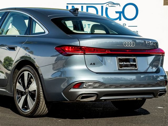 Used 2025 Horizon Blue Metallic Audi  image 8
