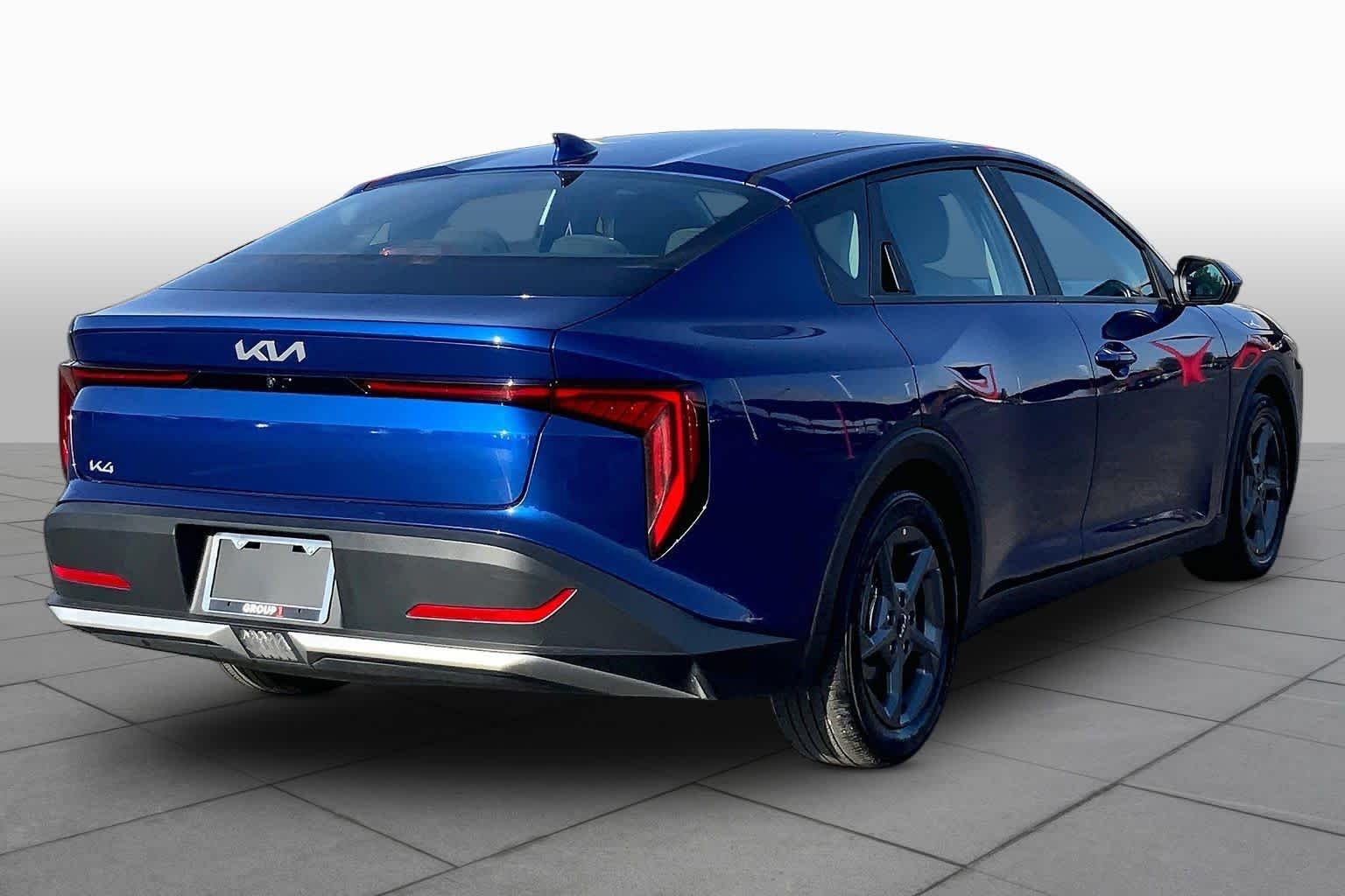 Used 2025 Deep Sea Blue Kia LXS image 13