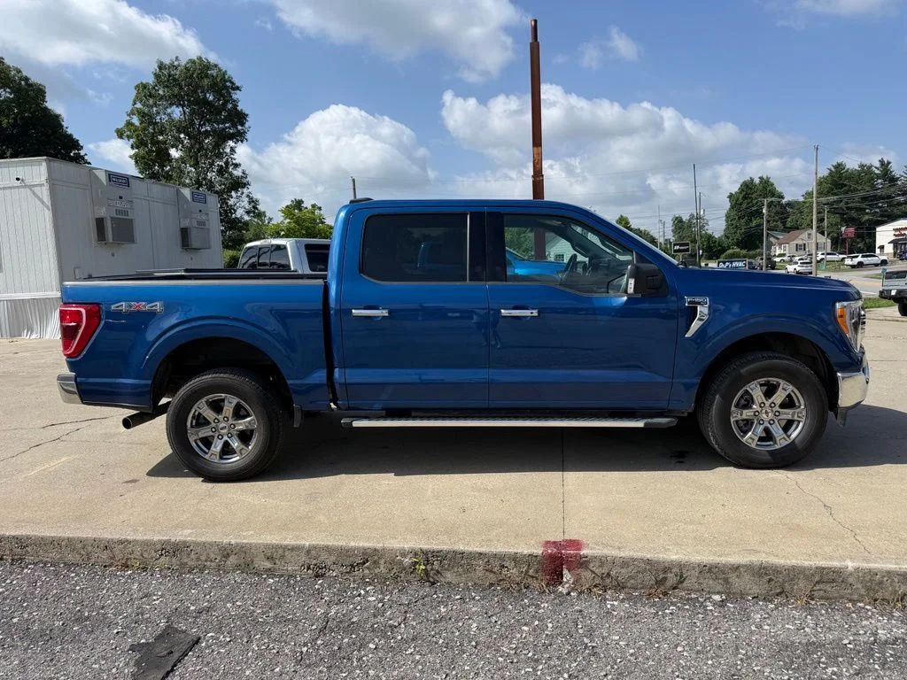 Used 2023 Blue Ford XLT image 5