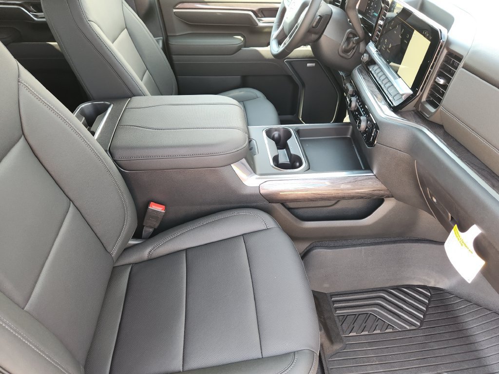 2026 Chevrolet Silverado 2500 HD LTZ - Photo 6