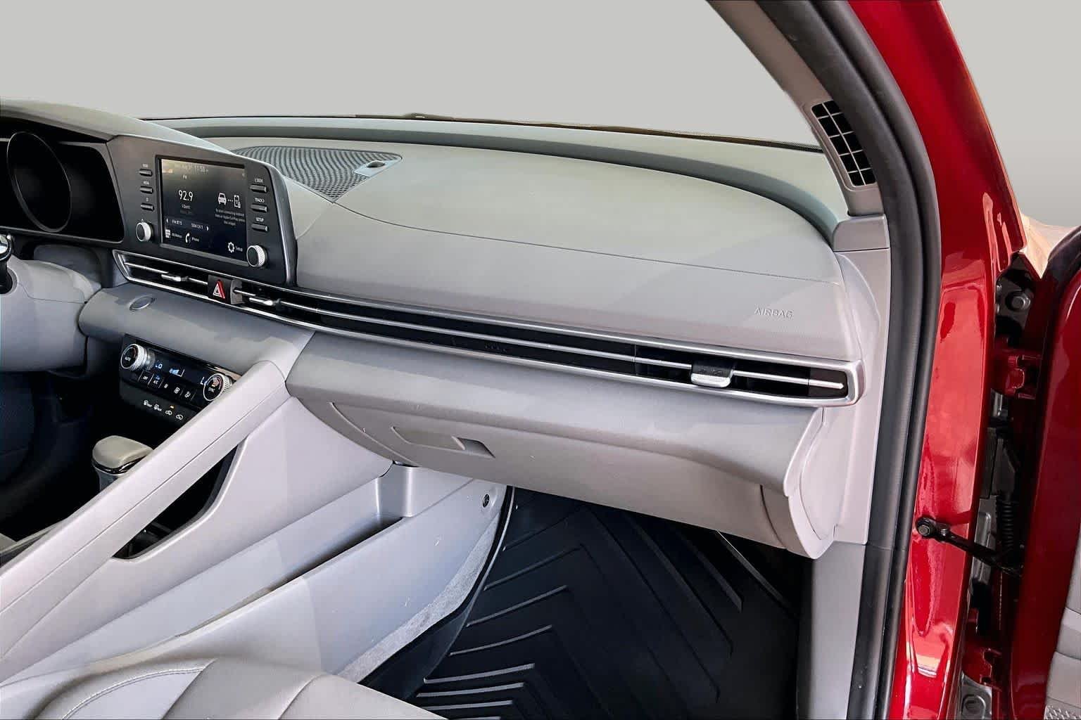 Used 2023 Ultimate Red Hyundai SEL image 18