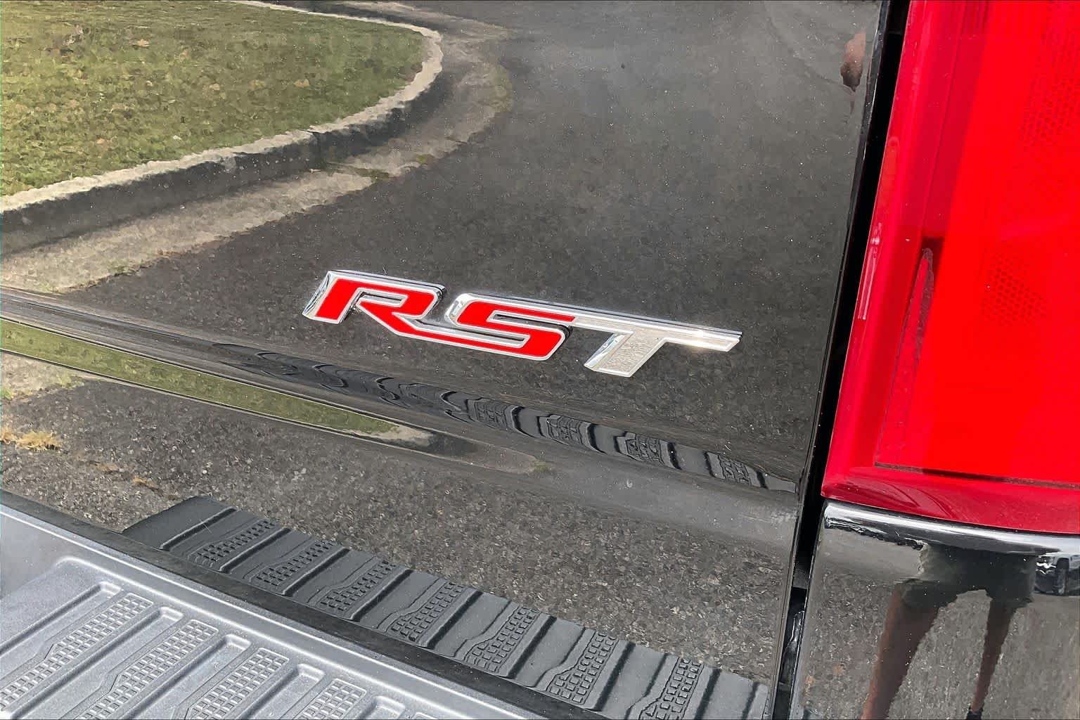 Used 2024 Black Chevrolet RST image 10