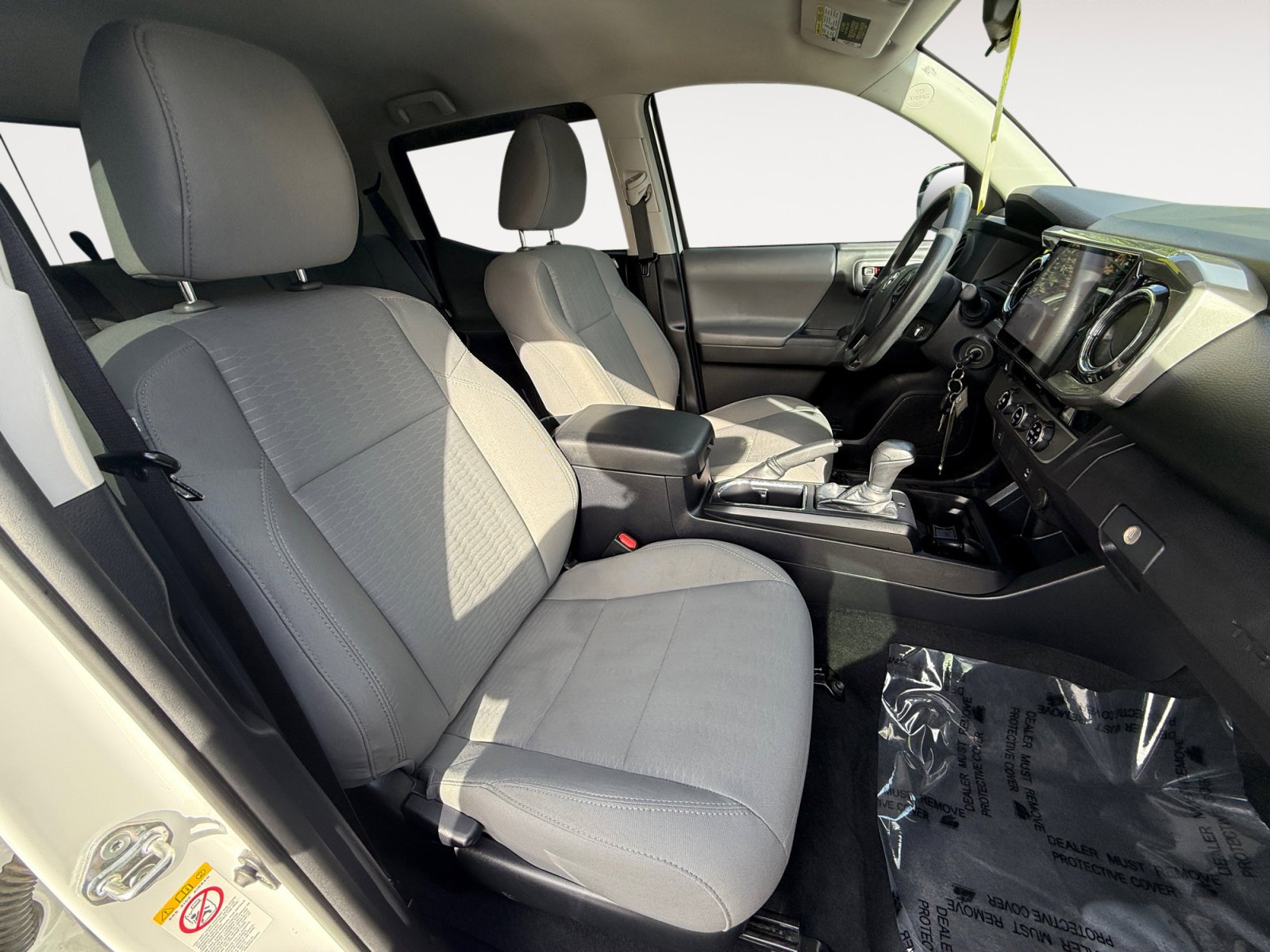 Used 2018 Super White Toyota SR image 19