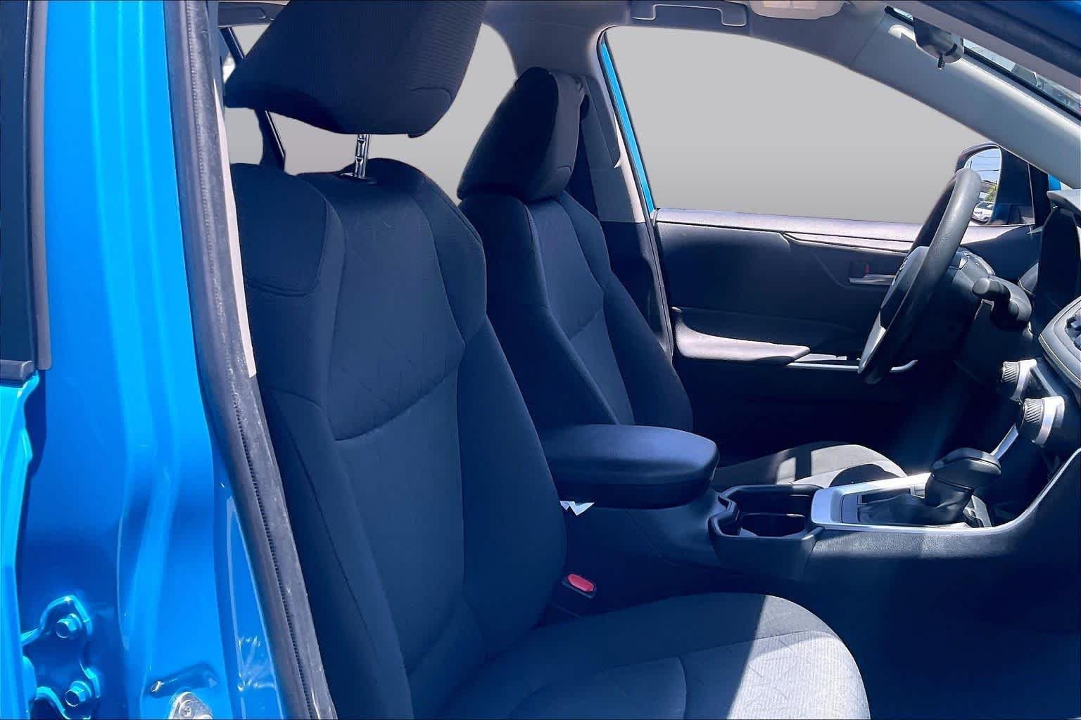 Used 2020 Blue Flame Toyota XLE image 9