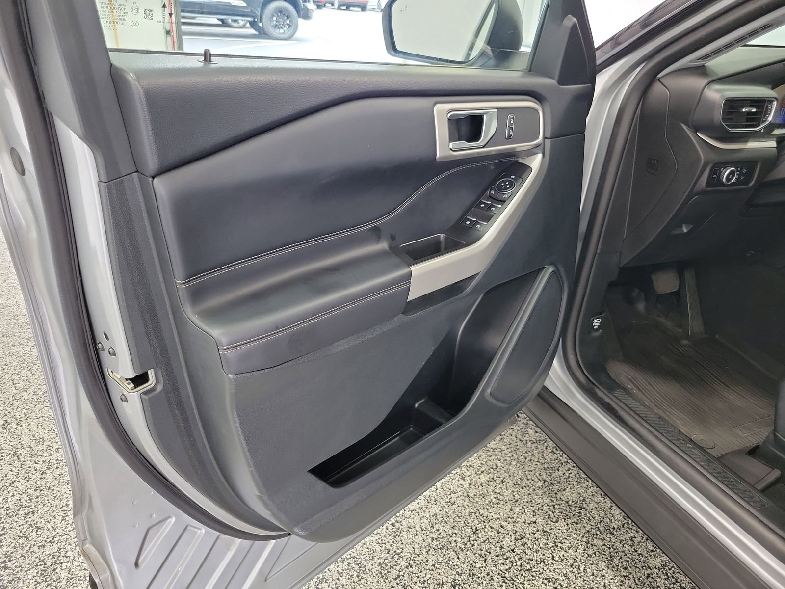 Certified Used 2023 Silver Ford XLT image 6