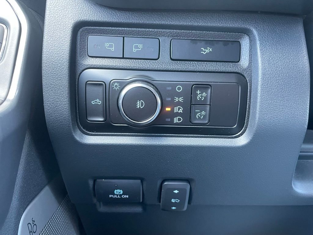 Used 2023 Black Ford Lariat image 48