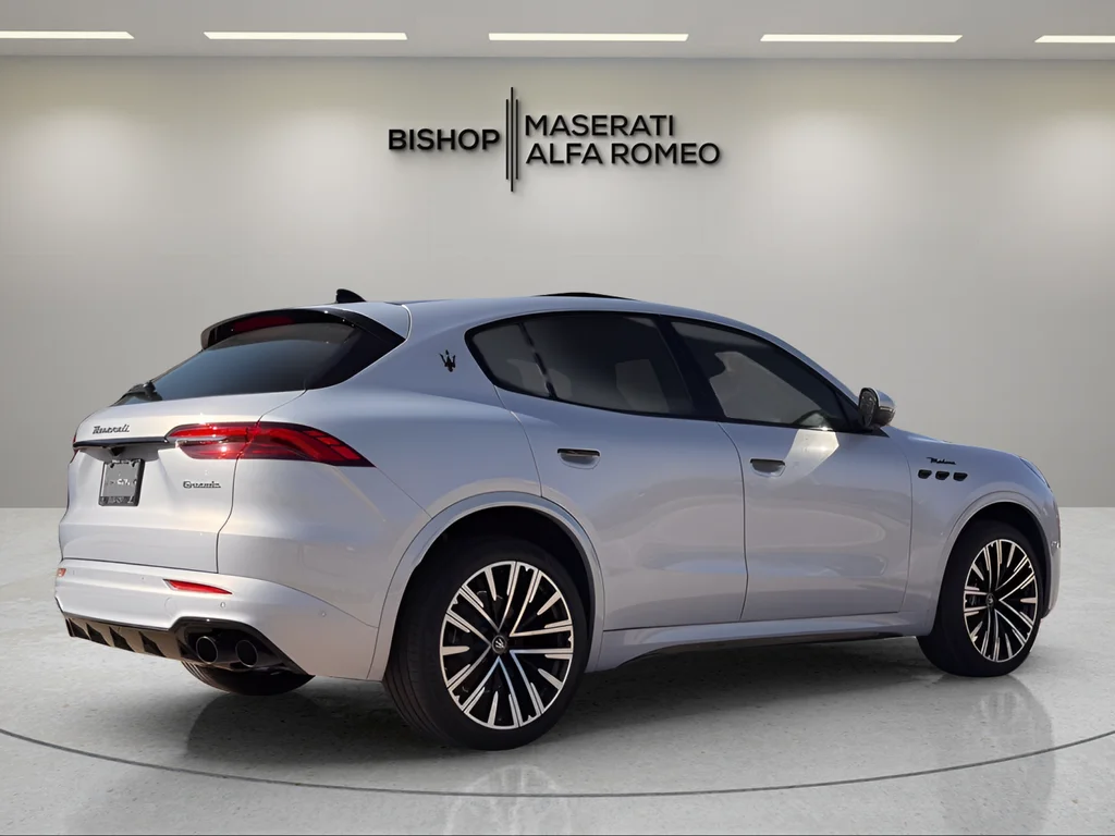 New 2025 White Maserati Modena image 8