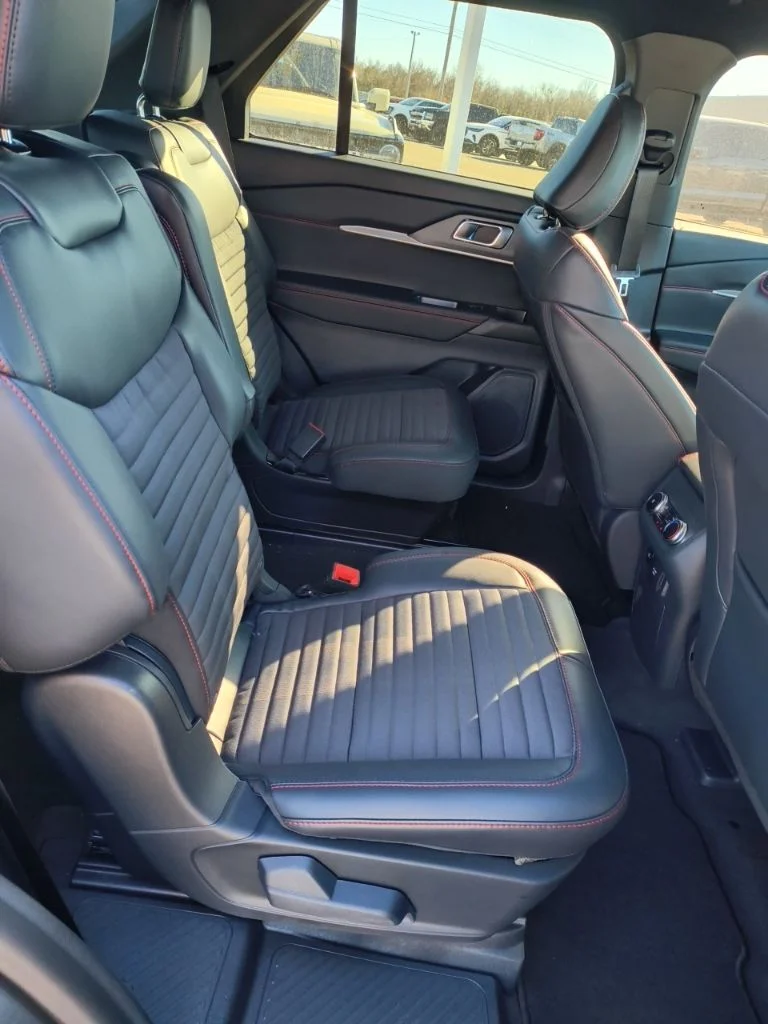 New 2026 Carbonized Gray Metallic Ford ST-Line image 19