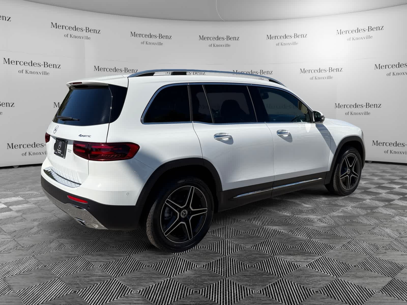 New 2026 Polar White Mercedes-Benz GLB 250 image 5