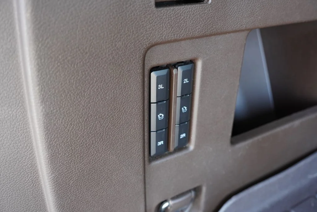 Used 2023 White Ford King Ranch image 25