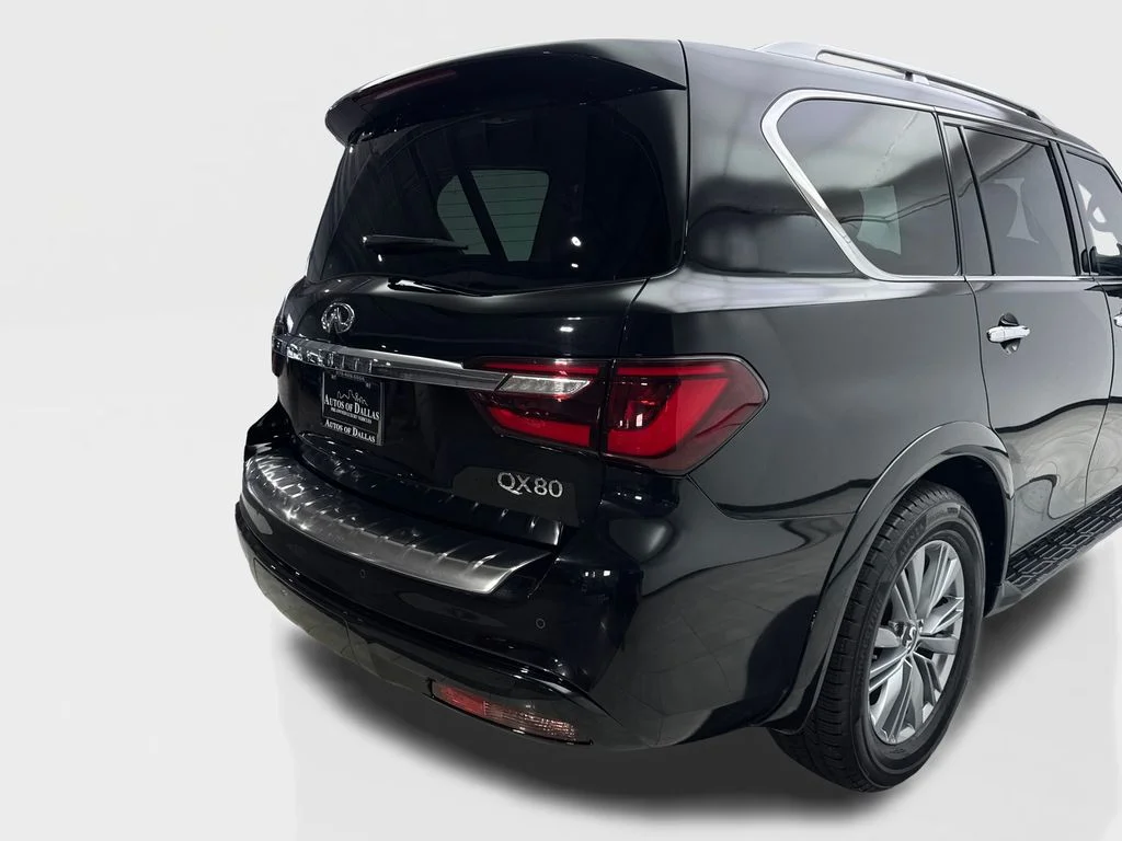 Used 2023 Black INFINITI LUXE image 18