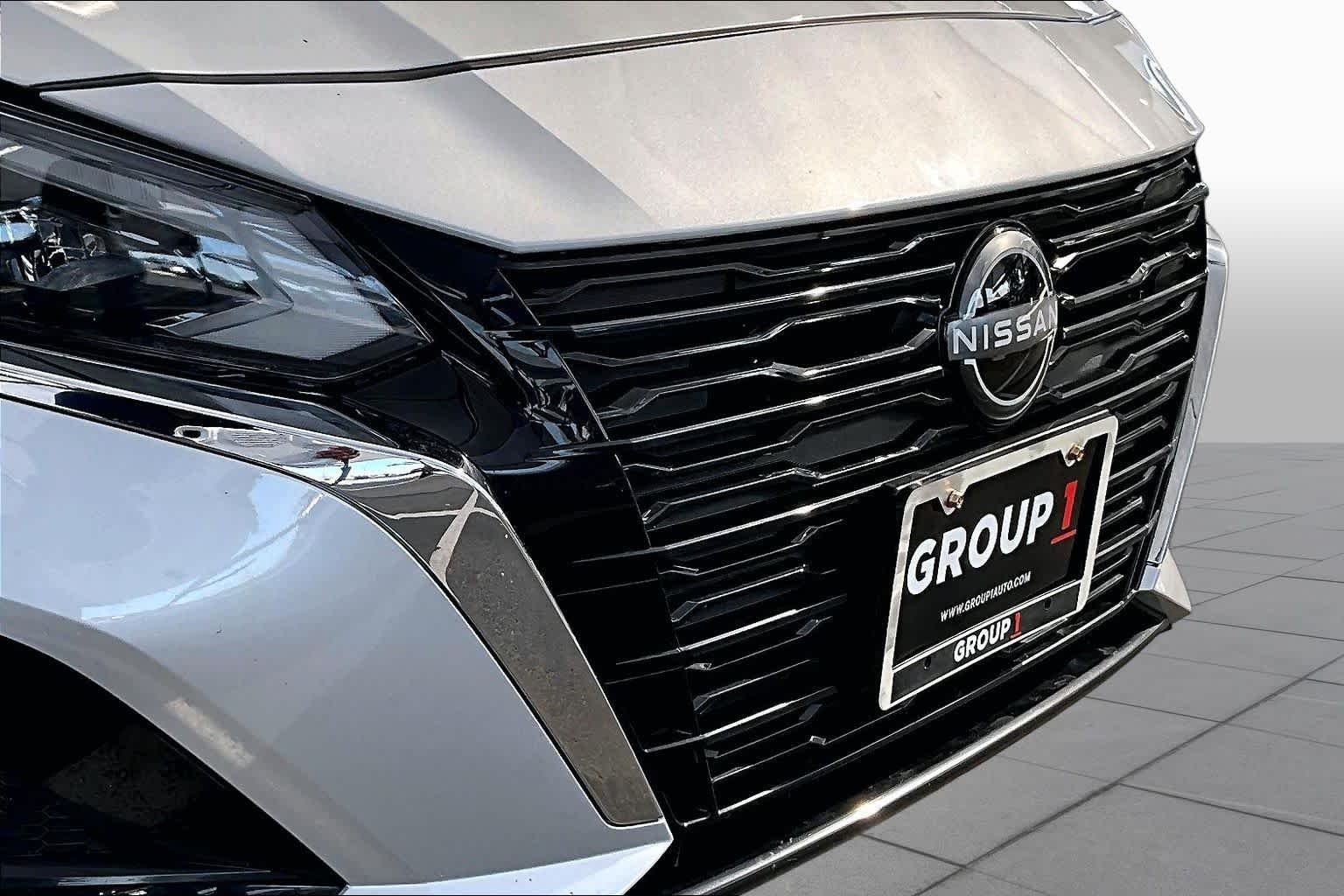 Used 2024 Brilliant Silver Metallic Nissan 2.5 S image 30