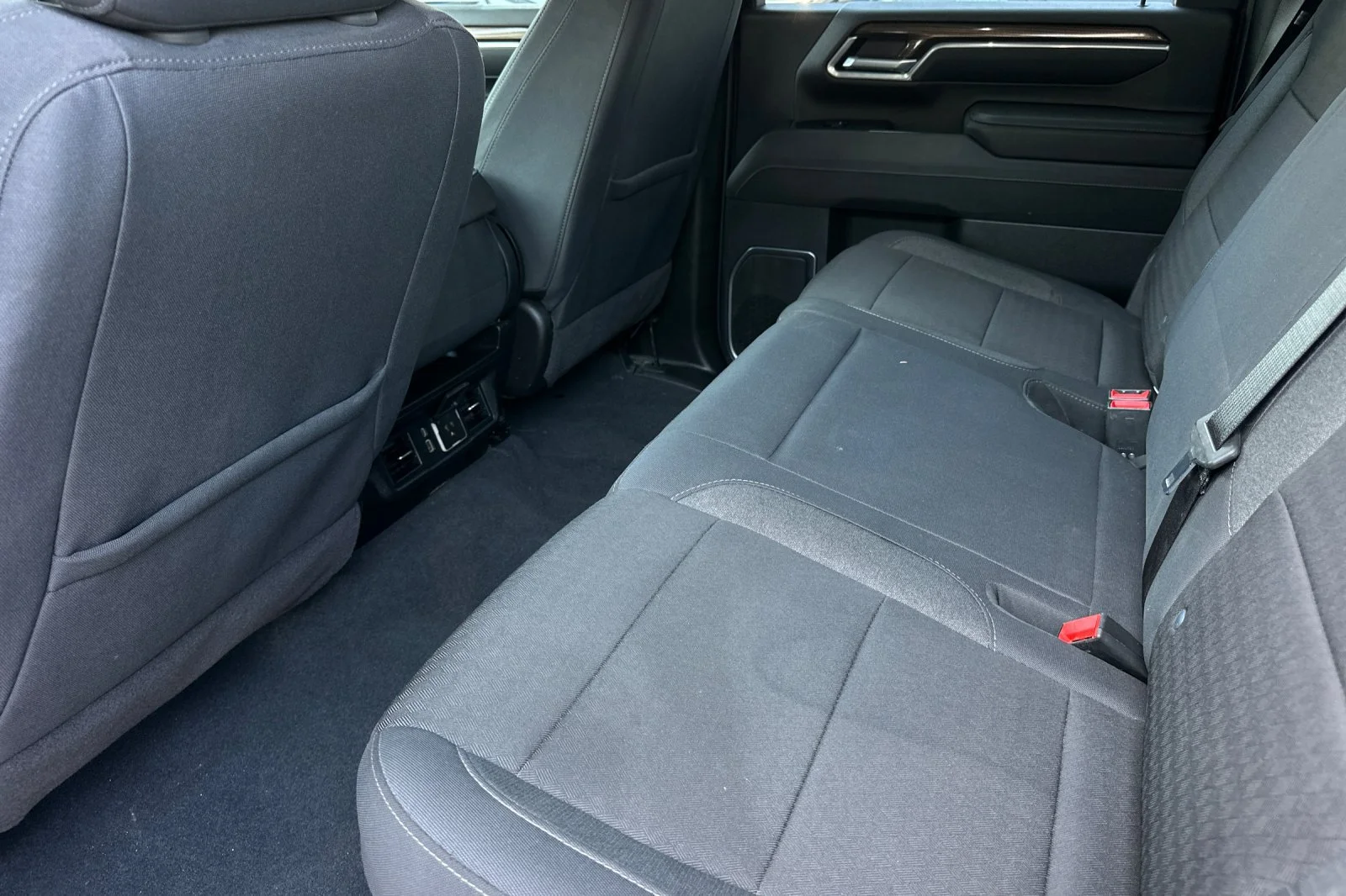 Used 2025 White Chevrolet LT image 11