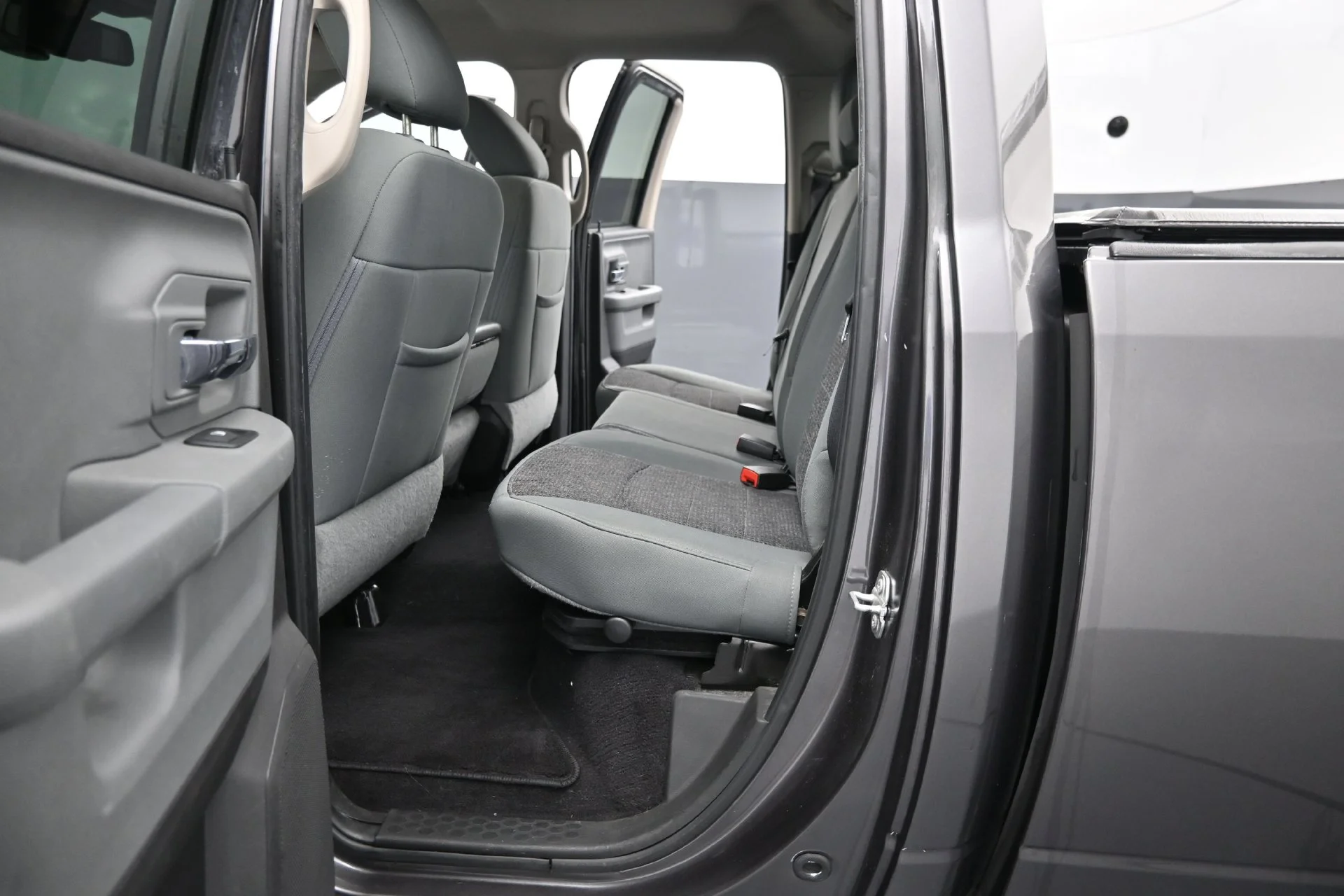 Used 2019 Gray Ram Warlock image 16