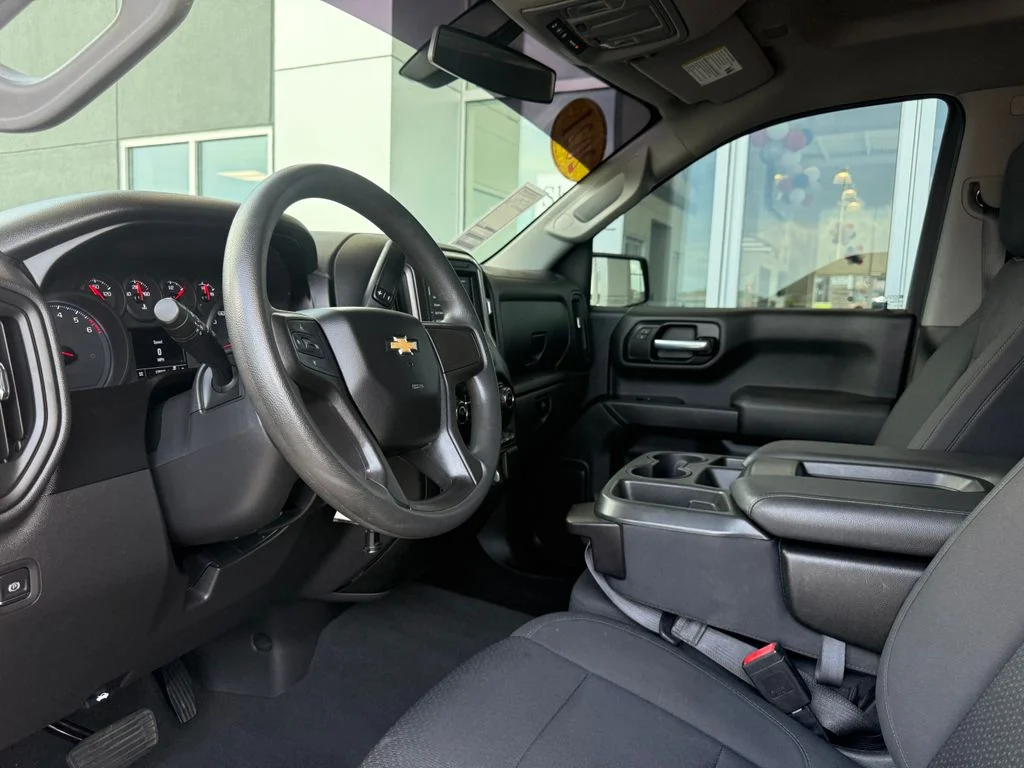Used 2021 Gray Chevrolet Custom image 8
