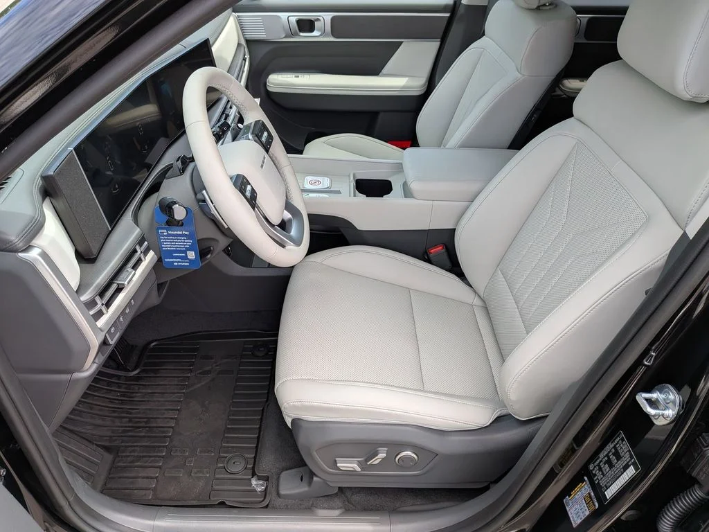 New 2026 Black Hyundai SEL image 11