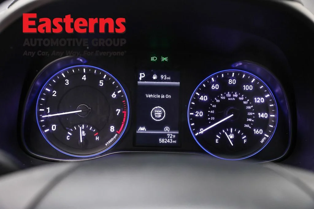 Used 2023 White Hyundai SEL image 18