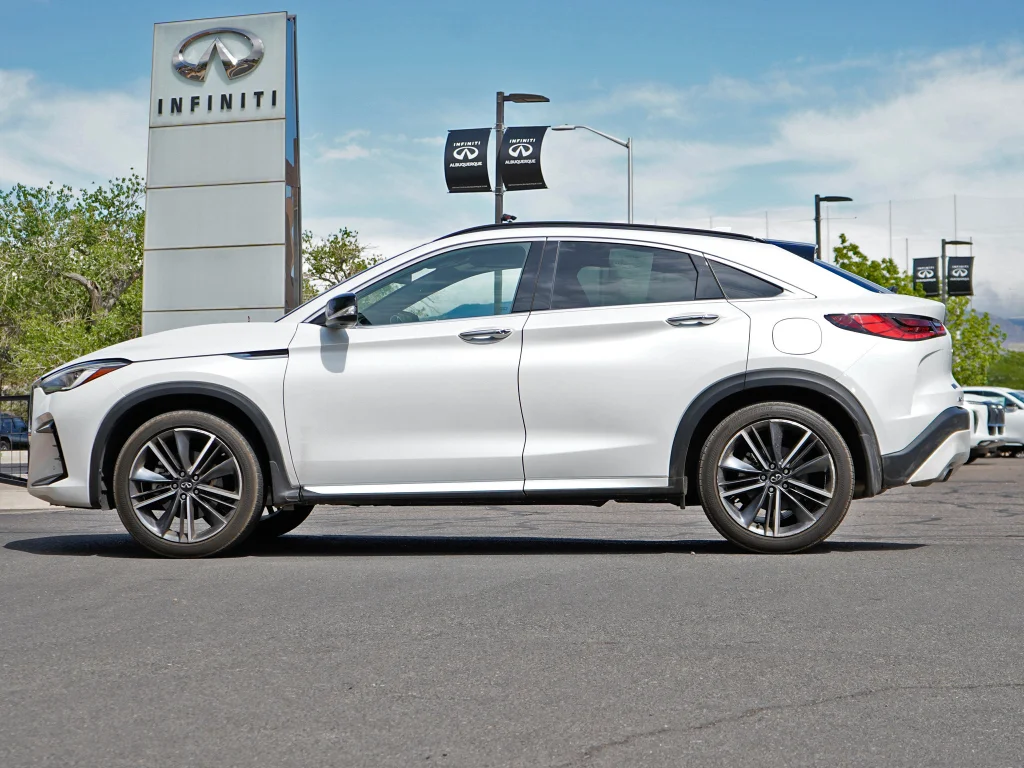 Used 2023 White INFINITI ESSENTIAL image 14