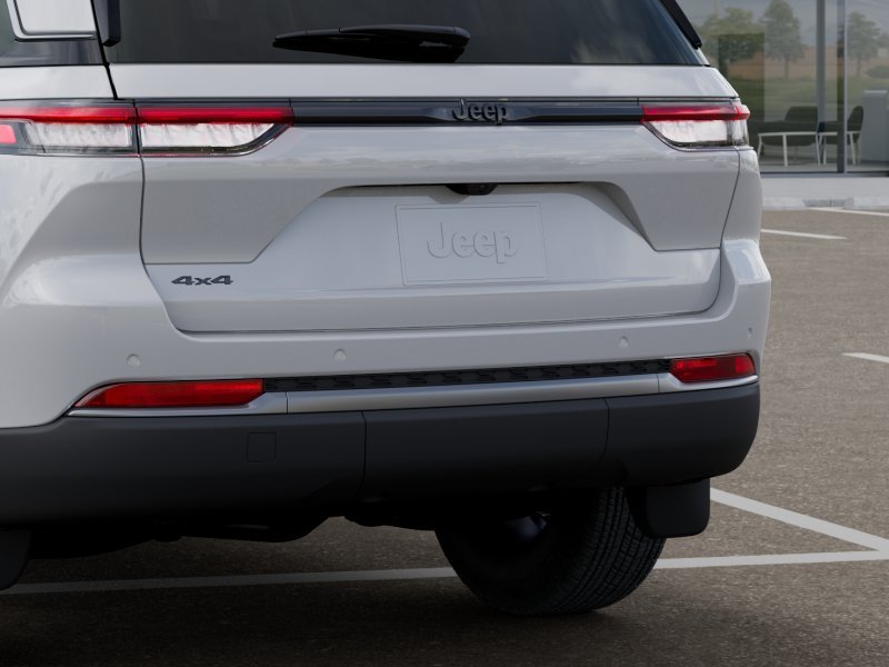 New 2026 Bright White Clear-Coat Exterior Paint Jeep Laredo image 13