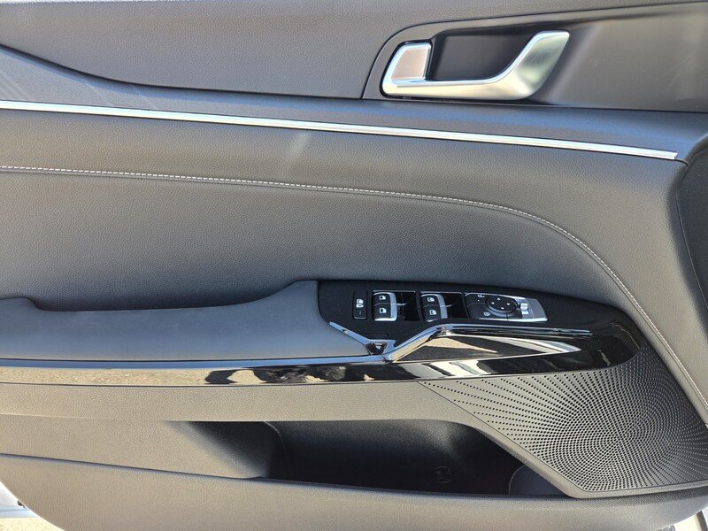 New 2026 Snow White Pearl Kia GT-Line FWD image 9