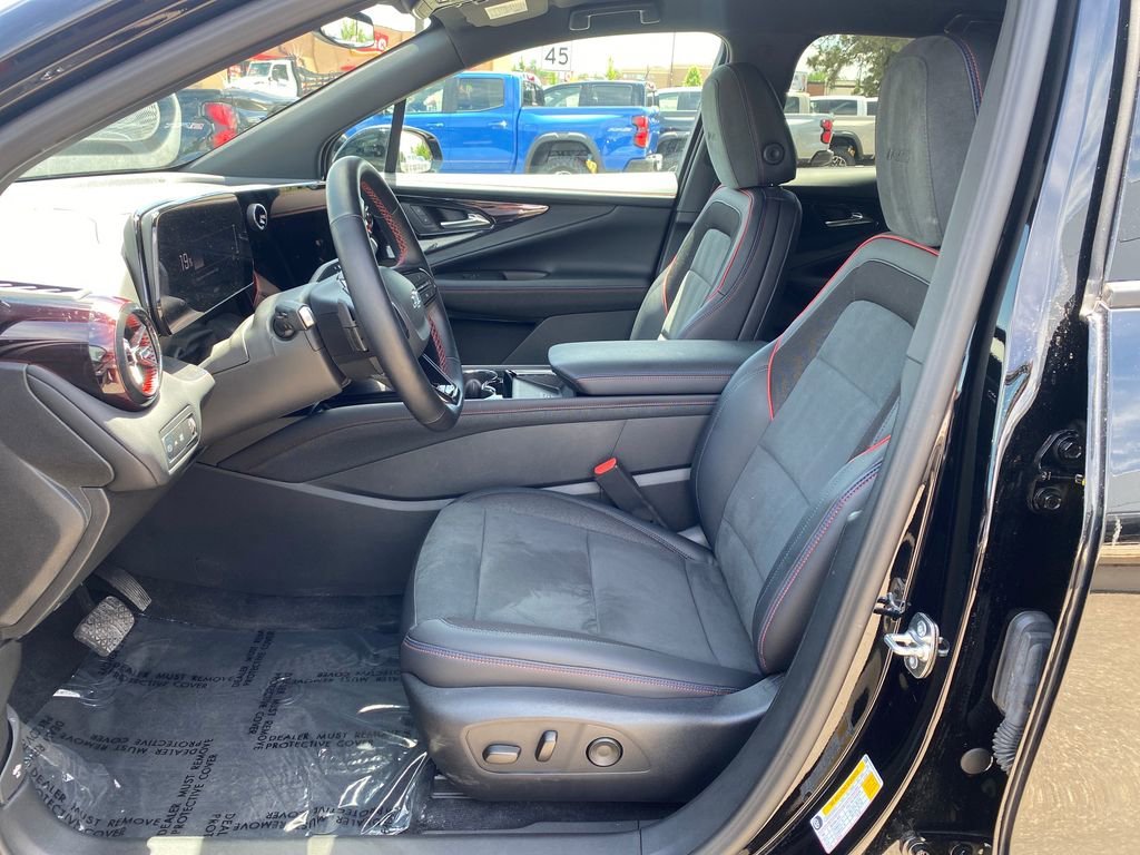 Used 2025 Black Chevrolet RS image 9
