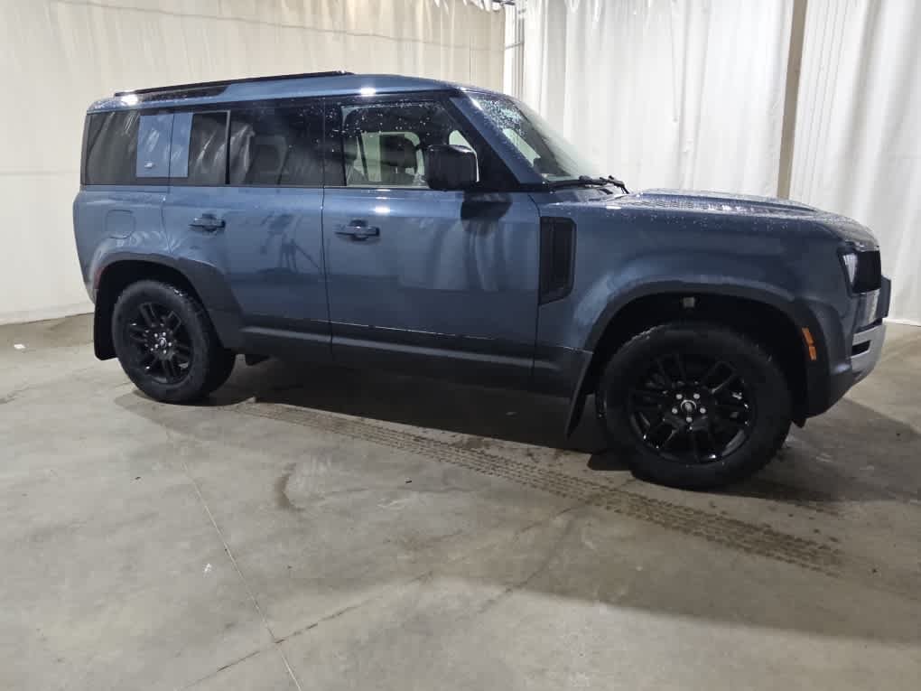 Used 2024 Blue Land Rover S image 7