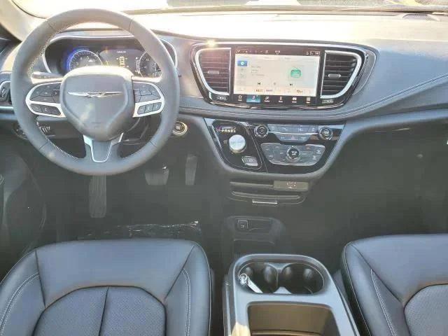 2026 Chrysler Pacifica Select - Photo 20