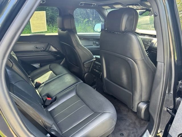 Used 2025 Santorini Black Metallic Land Rover SE image 16