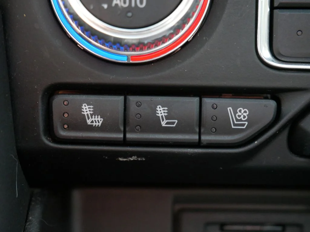 Used 2021 Black GMC SLT image 24