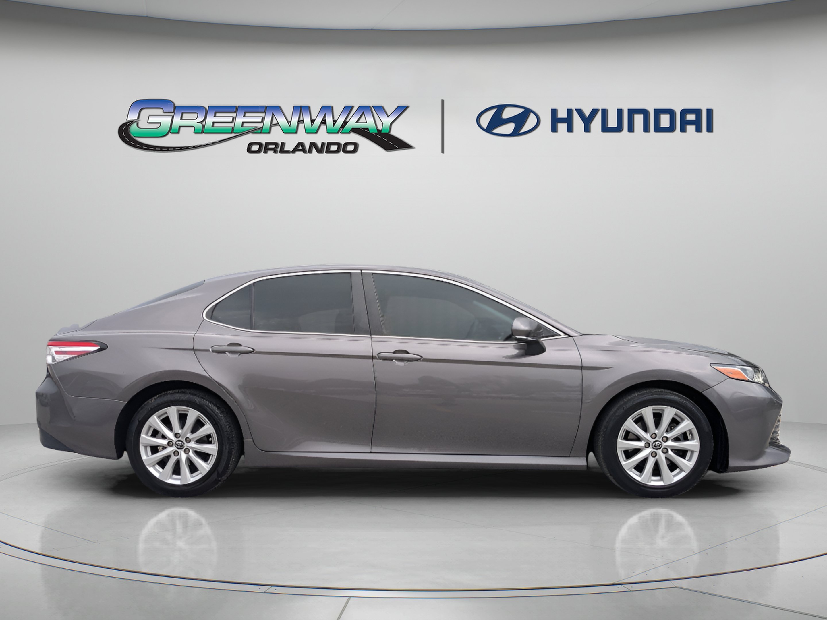 Used 2018 Predawn Gray Mica Toyota LE image 9